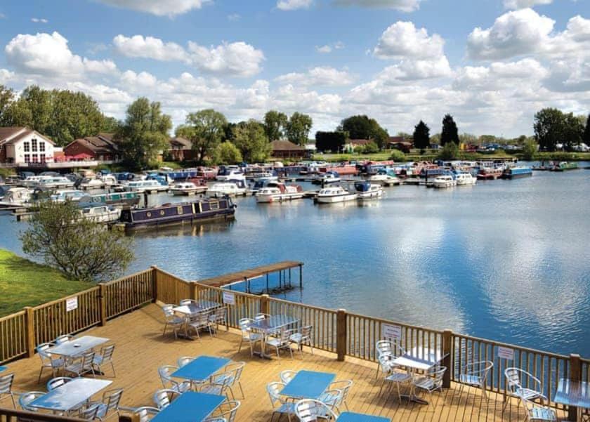 Billing Aquadrome Hotel Northampton Buitenkant foto