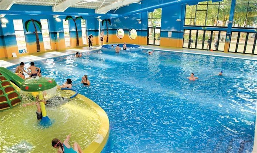 Billing Aquadrome Hotel Northampton Buitenkant foto